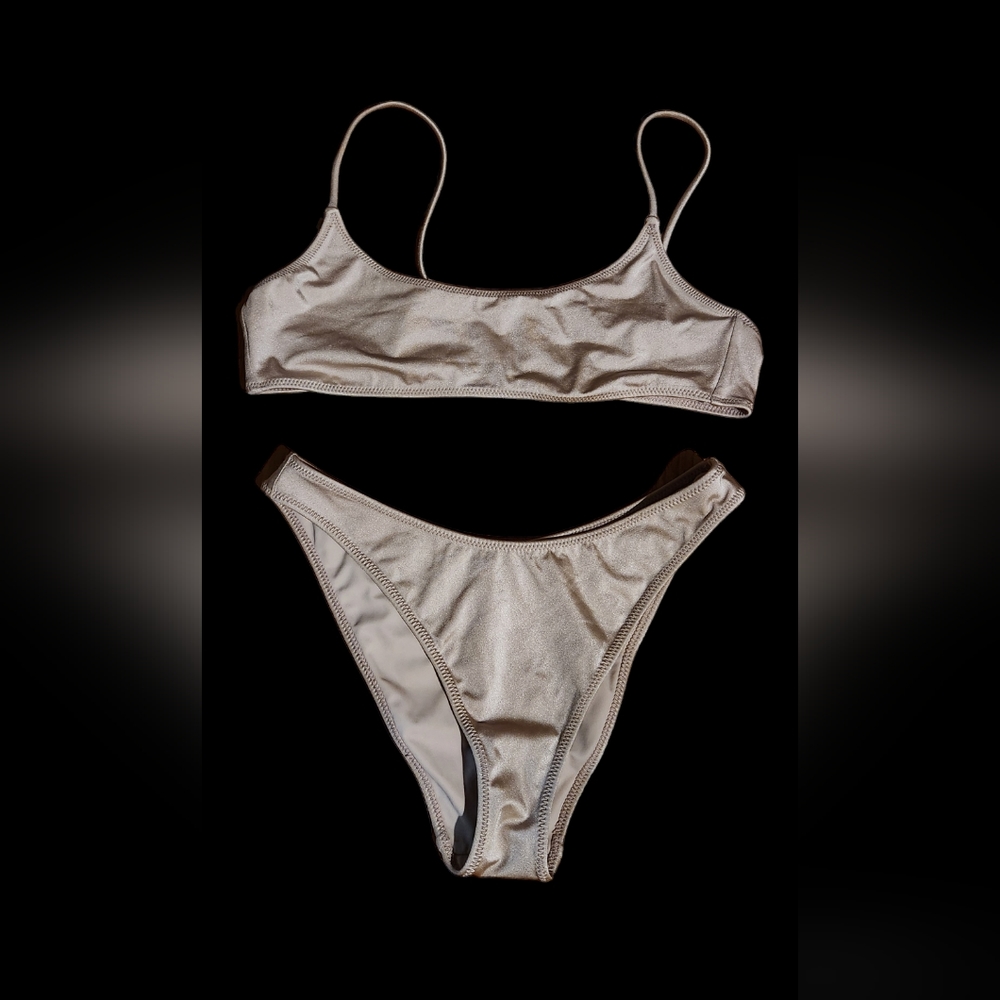 La hearts 2 piece gold Bikini Size Medium